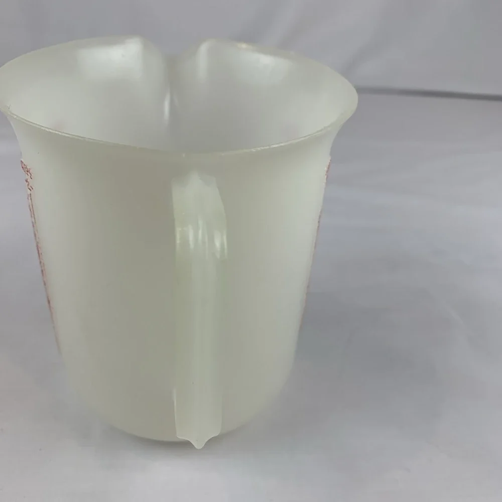 Vtg Tupperware 2 Cup Measuring Pitcher #134-2 Made In USA Red Lettering